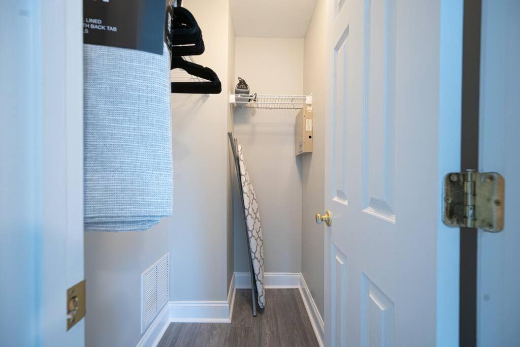 Spacious 2 Bedroom 2 Ba In Charlotte