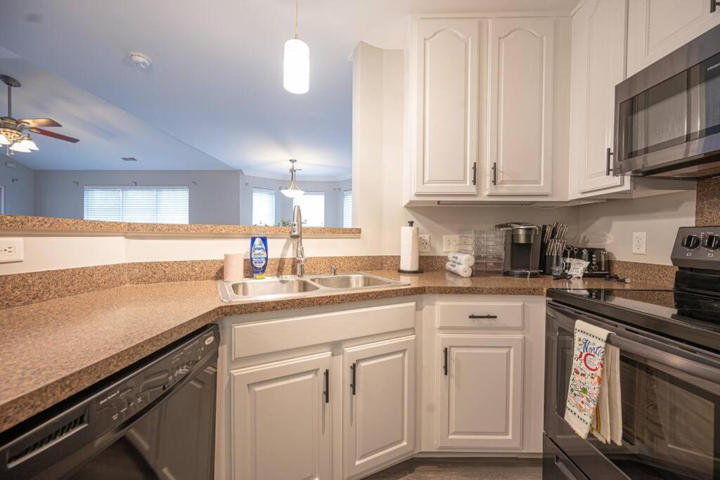 Apartment Spacious 2 Bedroom 2 Ba In